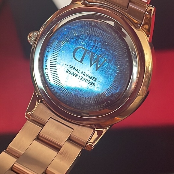 Authentic Daniel Wellington Rose Gold Watch💓 - Picture 15 of 16